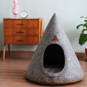 Pup Cave Teepee Bed